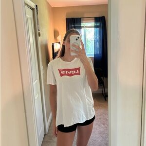 Levi’s Tshirt